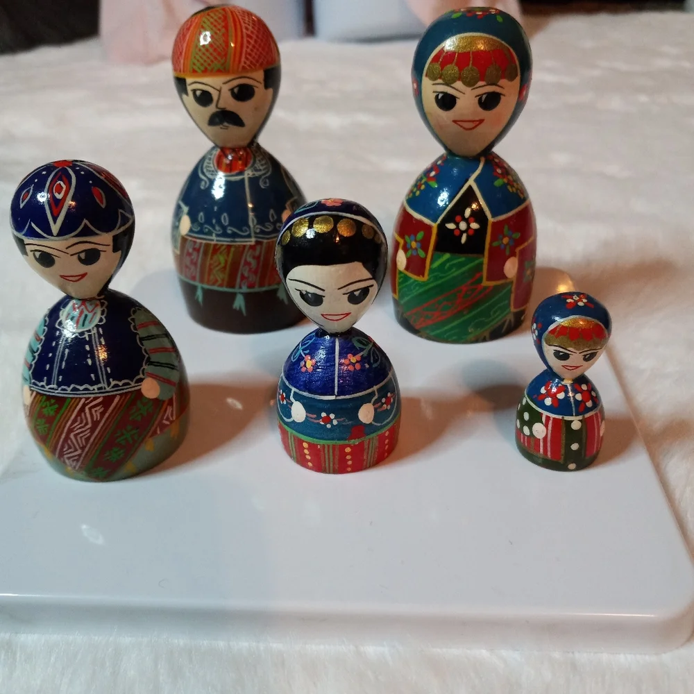 Vintage Doll Wood Turned Hand Painted Family